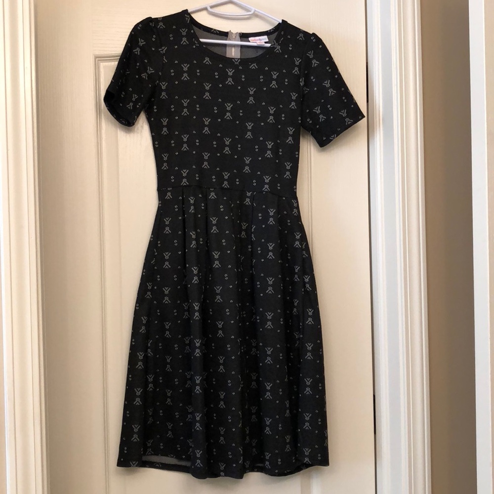 SOLD - LulaRoe Amelia dress size XS